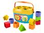 Fisher-Price triedič tvarov s farebnými kockami a ilustráciami zvierat.