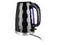 Čierna kanvica Russell Hobbs s vzorom včelej plástvy.