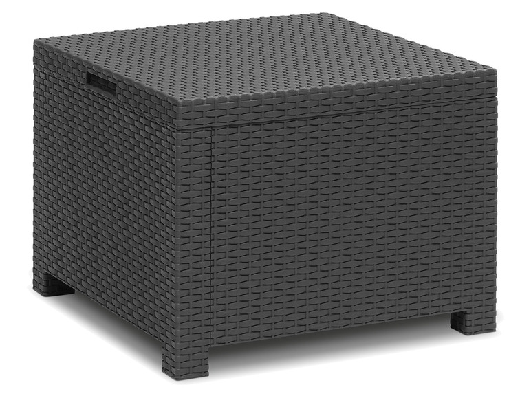 Šedý úložný box s imitáciou ratanu.