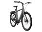 Sivý elektrobicykel s remeňovým pohonom.