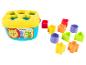 Fisher-Price triedič tvarov s farebnými kockami rôznych tvarov.