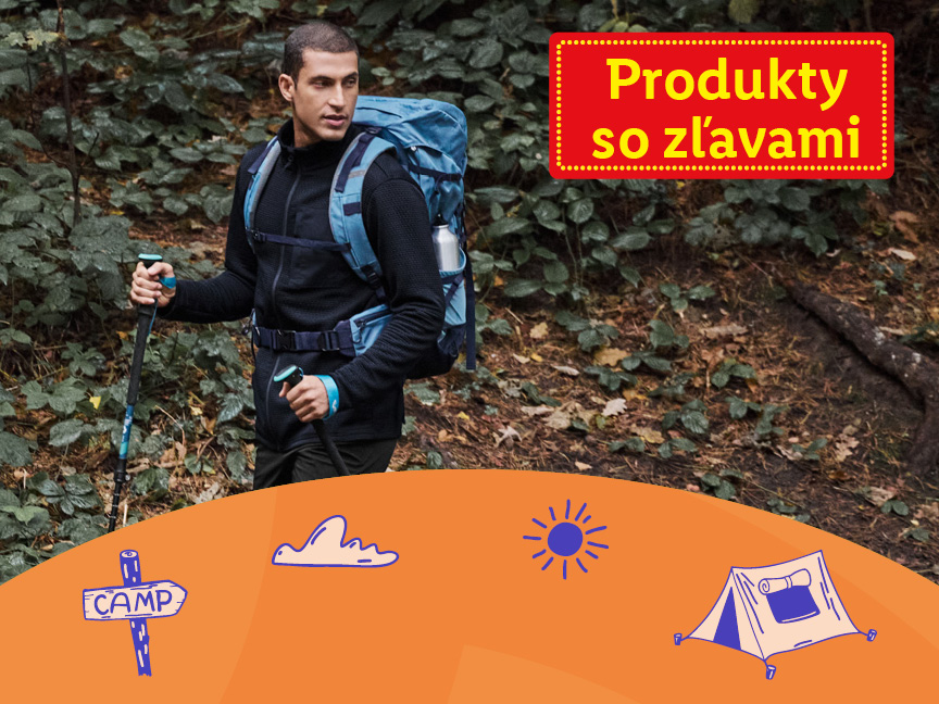 Muž s batohom a palicami na turistiku v lese, produkty so zľavami.