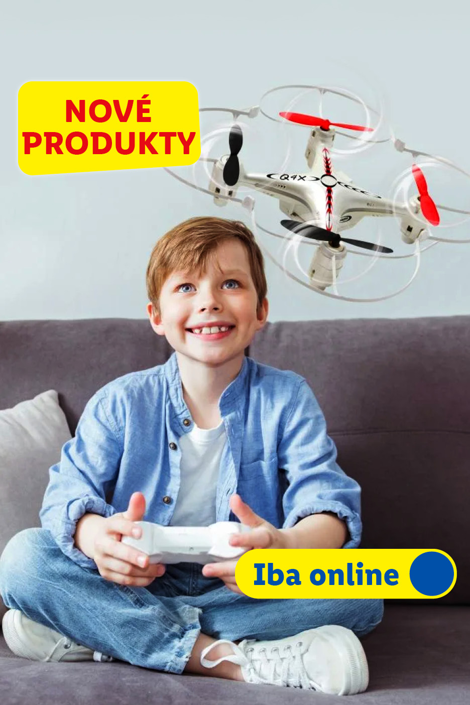 Chlapec ovláda dron, nápis: NOVÉ PRODUKTY, Iba online