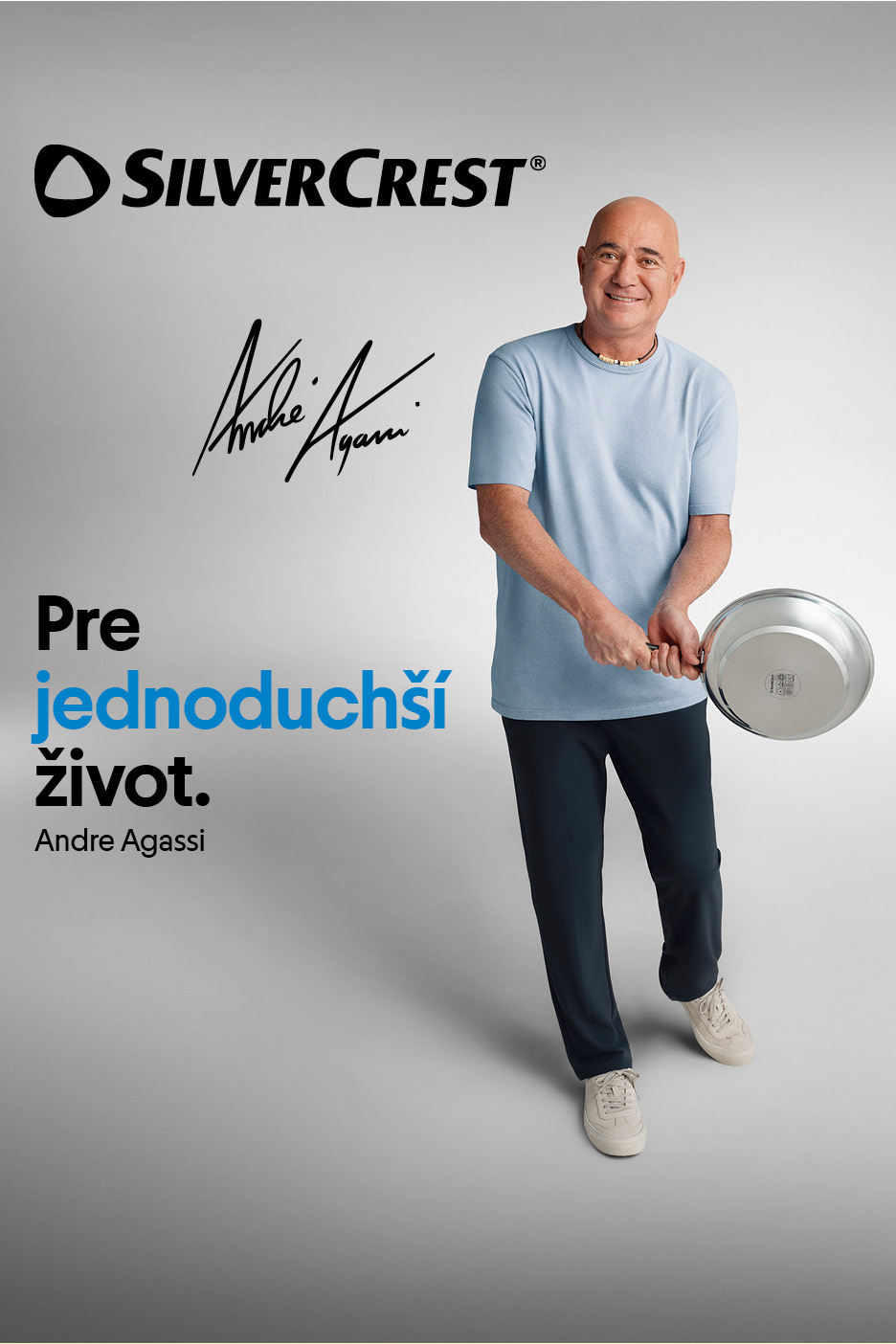 Kuchyňa a domácnosť Silvercrest – Pre jednoduchší život. Andre Agassi s podpisom, držiaci panvicu.