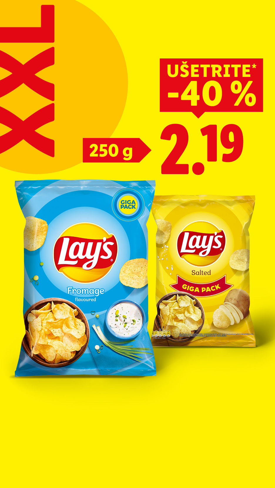 Dve vrecká zemiakových lupienkov, jedno s príchuťou syra a druhé solené, s nápisom „Ušetrite -40 %“ a cenou 2,19.