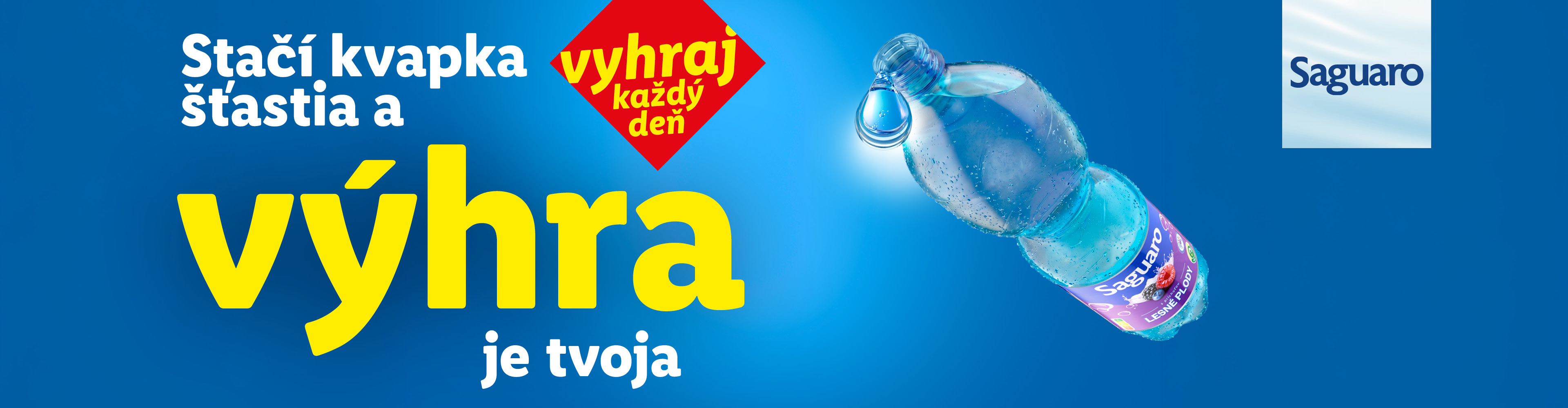 Fľaša s vodou a textom „Stačí kvapka šťastia a výhra je tvoja, vyhraj každý deň“.