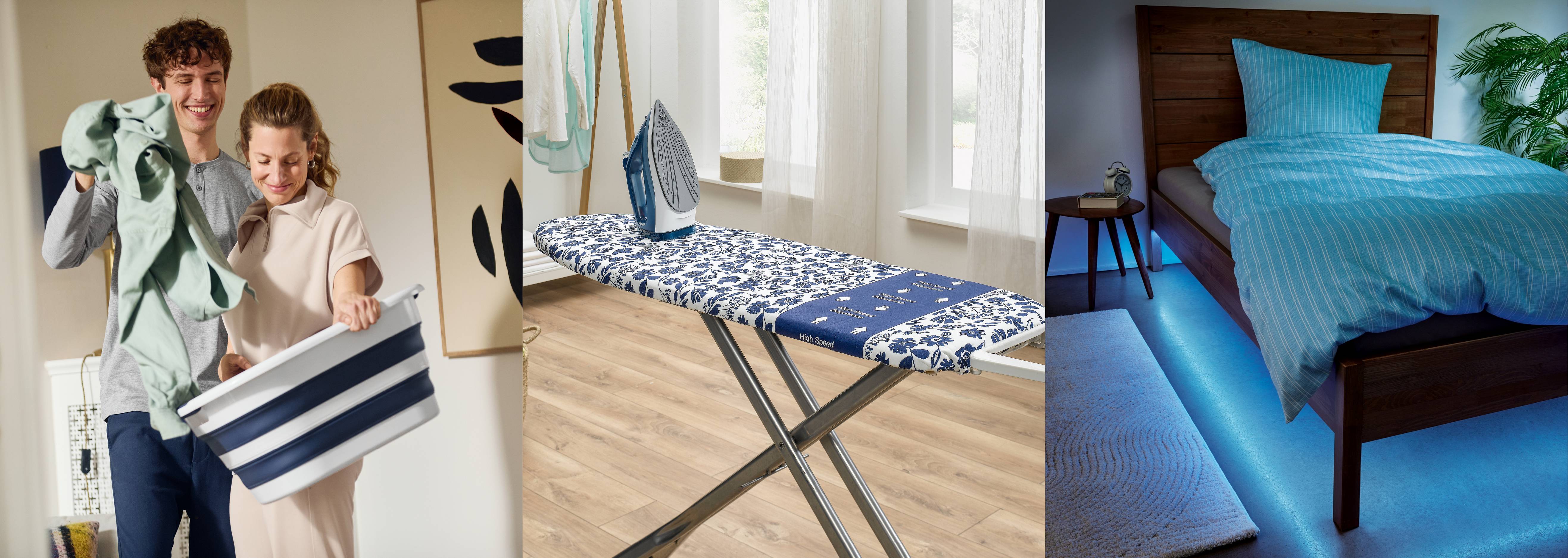 Pár s bielizňou, žehliaca doska so žehličkou a posteľ s modrými obliečkami.