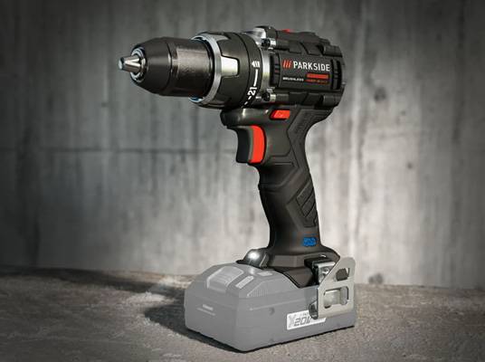 Parkside akumulátorová vŕtačka s batériou.
