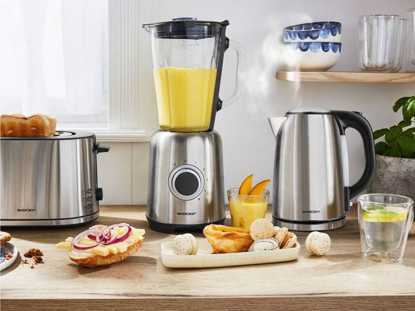 Nerezový mixér, kanvica a hriankovač SilverCrest.