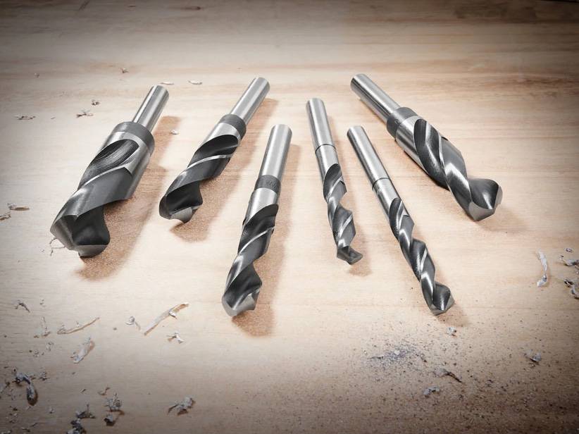Kovové vŕtačky: sada vŕtačiek na vŕtanie.