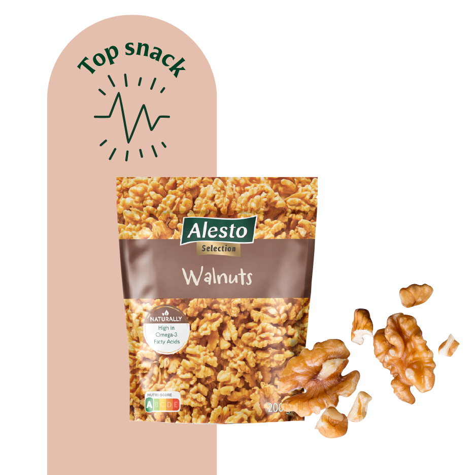 Balenie vlašských orechov s nápisom „Top snack“ a „Prirodzene vysoký obsah omega-3 mastných kyselín“.