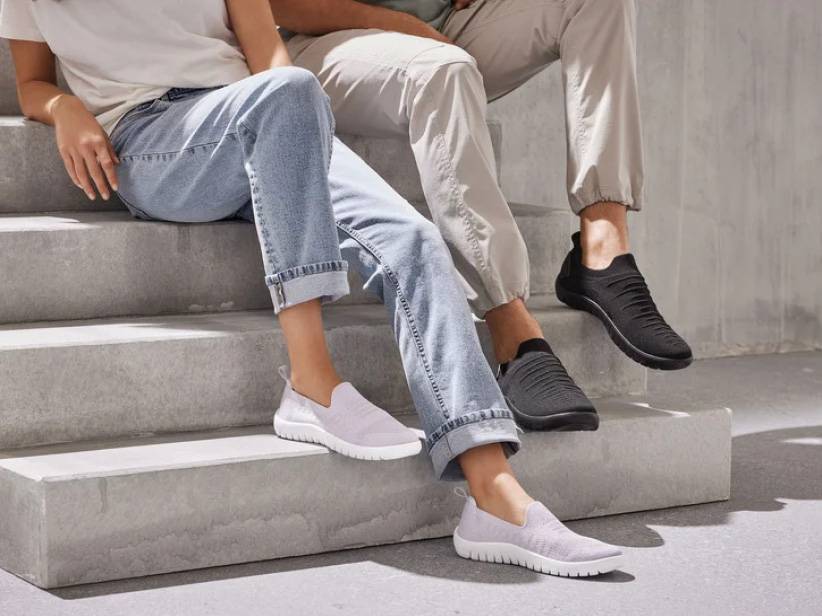 Skechers topánky: ľahké a pohodlné.